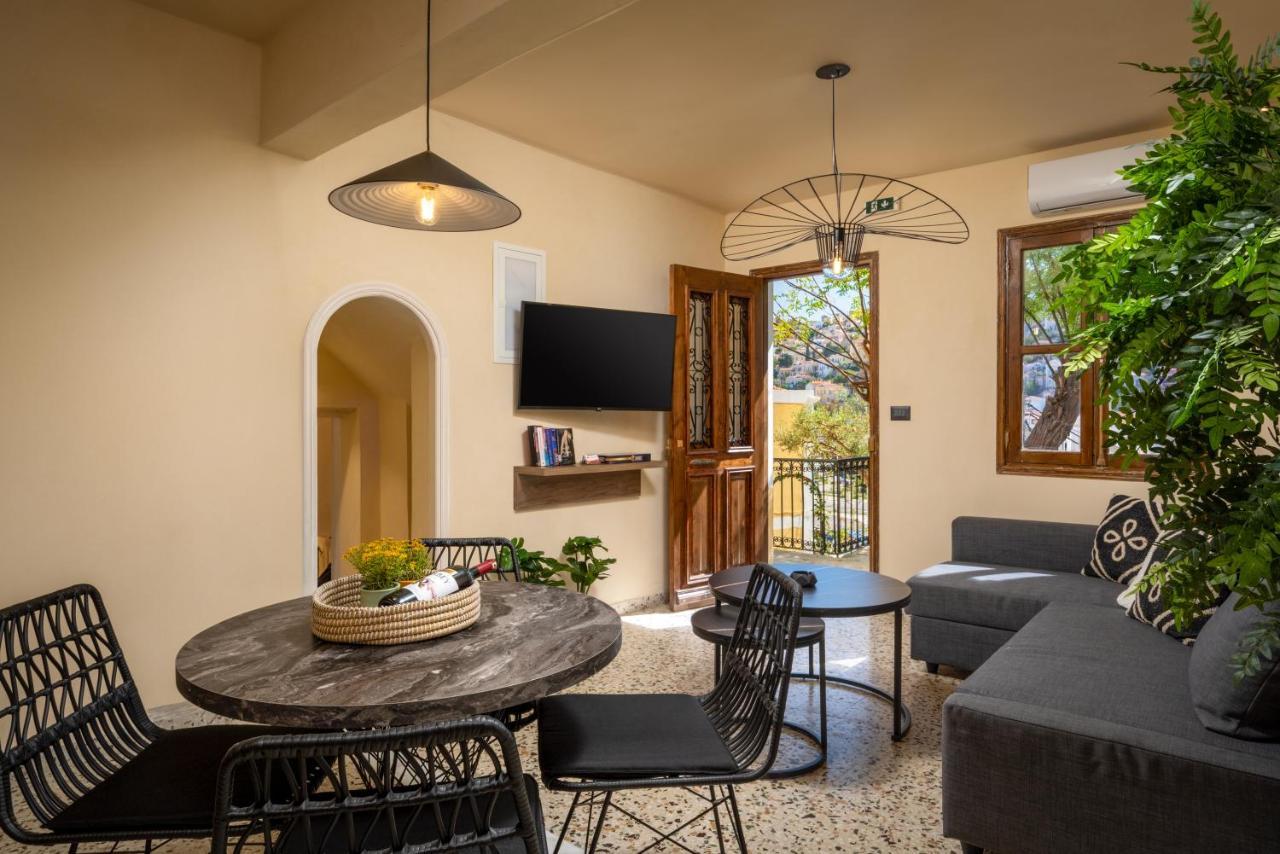 Townhall Apartment Symi Exterior foto