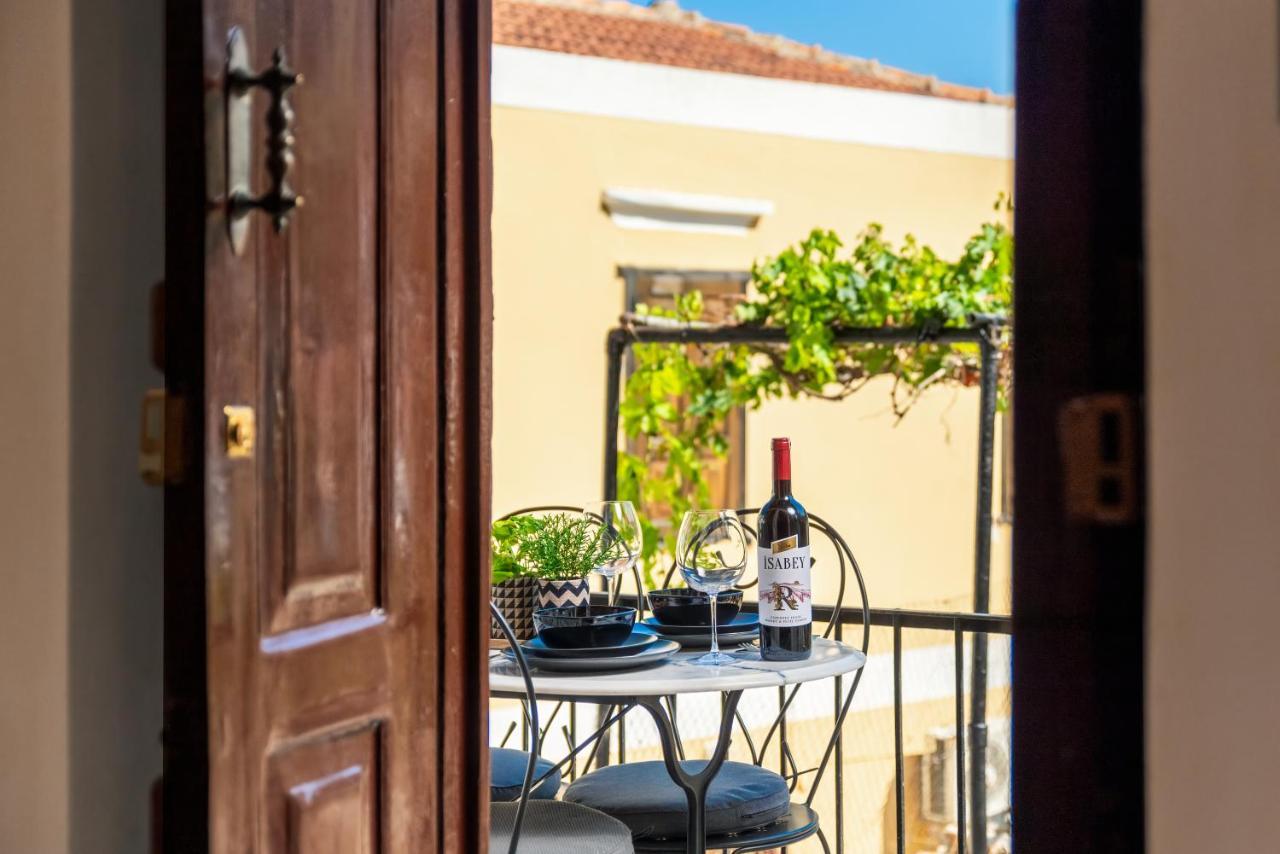 Townhall Apartment Symi Exterior foto