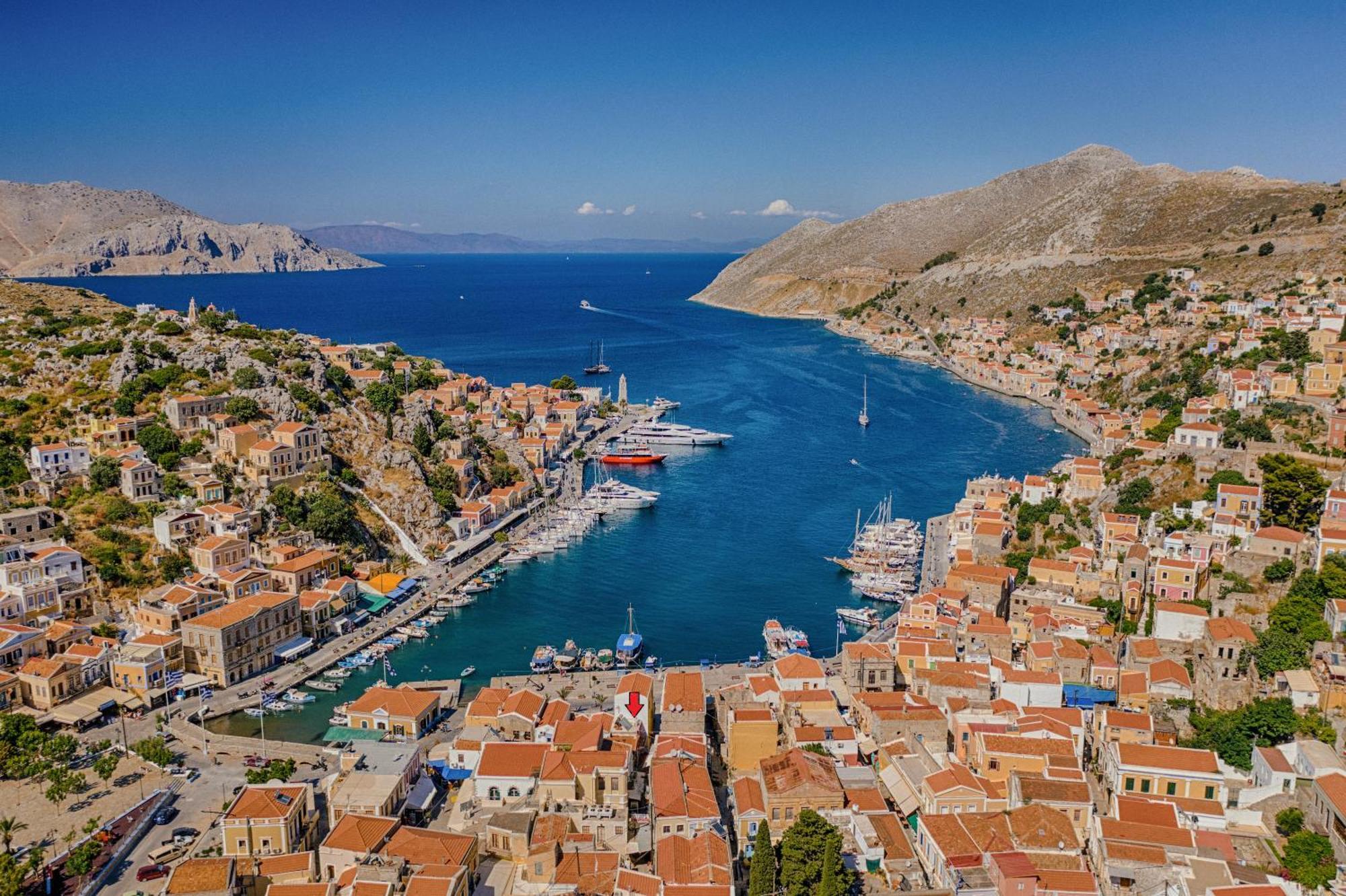 Townhall Apartment Symi Exterior foto
